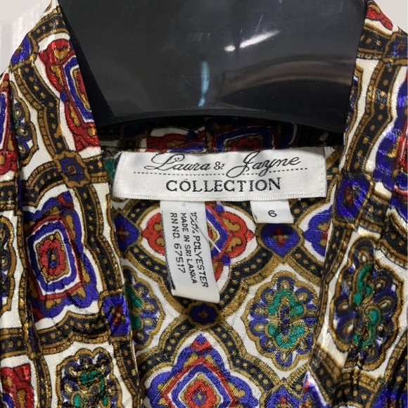 Colorful Geometric Pattern Blouse - Picture 2 of 4